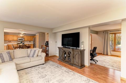 602 Edgewater Dr, Minooka, IL 60447 photo 9