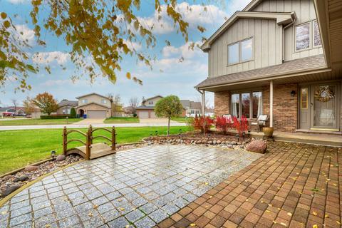 602 Edgewater Dr, Minooka, IL 60447 photo 3
