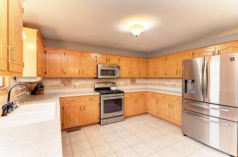 602 Edgewater Dr, Minooka, IL 60447 photo 17