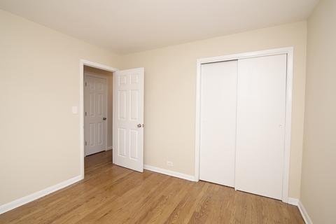 1056 Irwin Ave, Des Plaines, IL 60018 photo 23