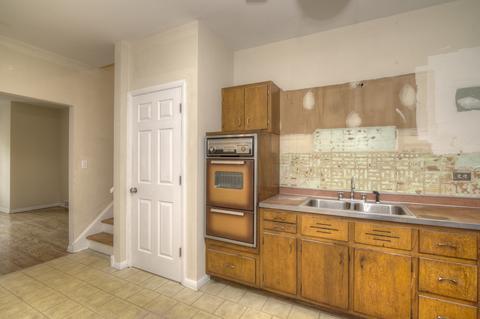 1056 Irwin Ave, Des Plaines, IL 60018 photo 12