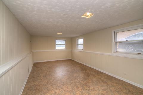1056 Irwin Ave, Des Plaines, IL 60018 photo 28
