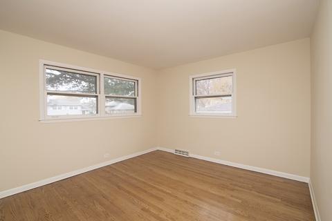 1056 Irwin Ave, Des Plaines, IL 60018 photo 16