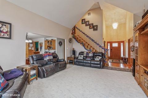 15223 Eyre Cir, Plainfield, IL 60544 photo 4