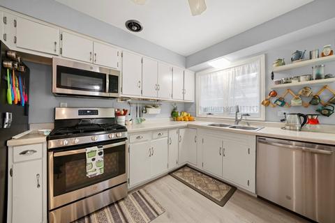 407 S Albert St, Mount Prospect, IL 60056 photo 9