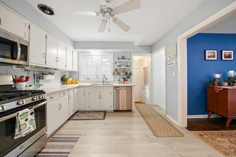 407 S Albert St, Mount Prospect, IL 60056 photo 7