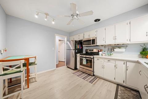 407 S Albert St, Mount Prospect, IL 60056 photo 6