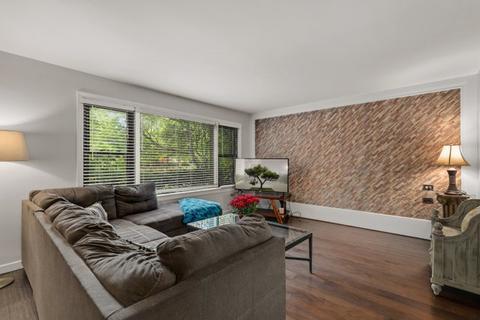 390 Bartram Rd, Riverside, IL 60546 photo 7