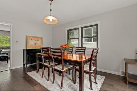 390 Bartram Rd, Riverside, IL 60546 photo 8