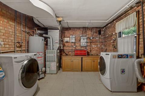 390 Bartram Rd, Riverside, IL 60546 photo 23
