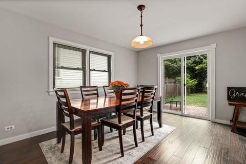 390 Bartram Rd, Riverside, IL 60546 photo 9