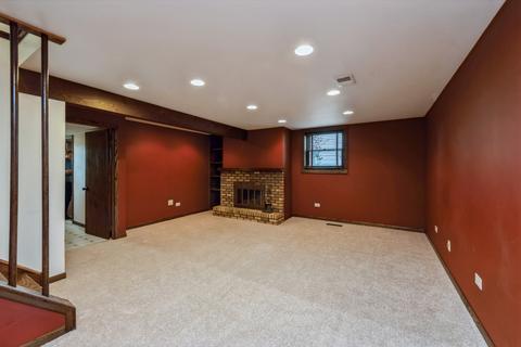 45 Lockman Cir, Elgin, IL 60123 photo 10