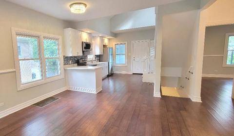 179 E North Ave, Elmhurst, IL 60126 photo 5