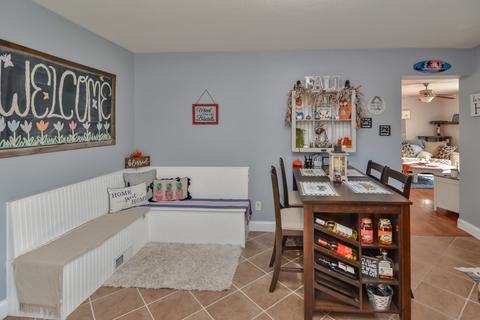 306 E Cherry St, Le Roy, IL 61752 photo 4