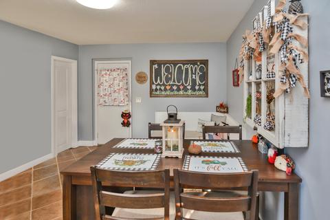 306 E Cherry St, Le Roy, IL 61752 photo 5