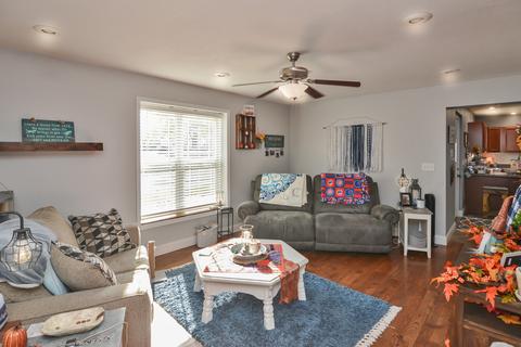 306 E Cherry St, Le Roy, IL 61752 photo 12