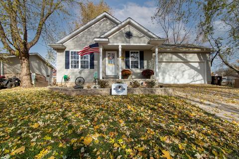 202 4th St, Mackinaw, IL 61755 photo 1