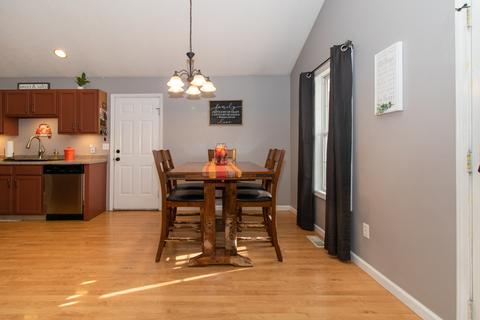 202 4th St, Mackinaw, IL 61755 photo 8
