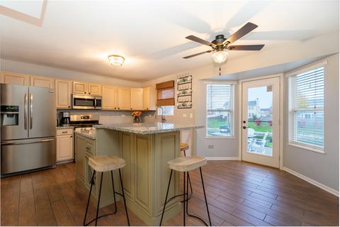 1402 Brookfield Dr, Plainfield, IL 60586 photo 5