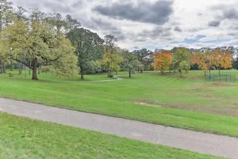27 Rugby Pl, Elgin, IL 60120 photo 4