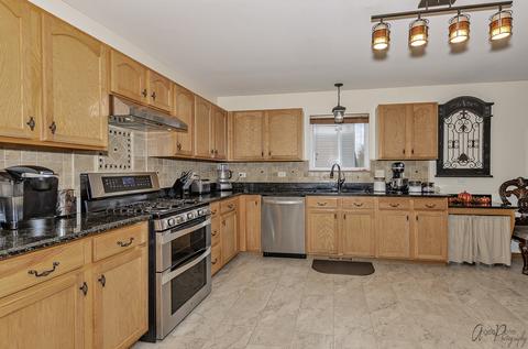 2007 Kennedy Dr, Mchenry, IL 60050 photo 12