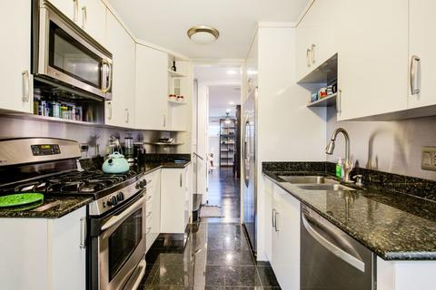 894 S Wolf Rd, Des Plaines, IL 60016 photo 7