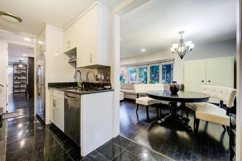 894 S Wolf Rd, Des Plaines, IL 60016 photo 6