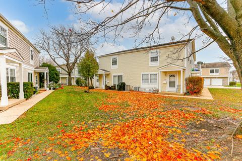 1312 Fall Ct, Wheeling, IL 60090 photo 2