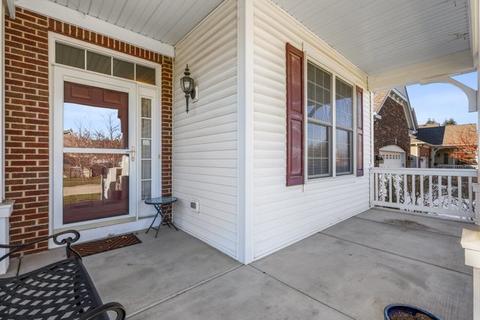 1890 Steffen Dr, Hoffman Estates, IL 60192 photo 4