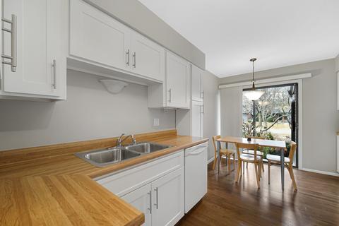 1441 Blackburn St, Wheaton, IL 60189 photo 8