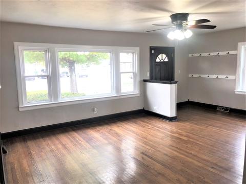 8043 Lamon Ave, Burbank, IL 60459 photo 10