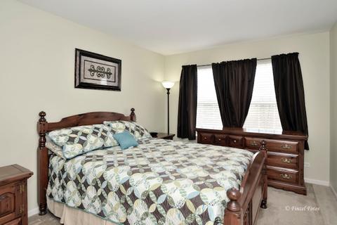 415 Mooresfield St, Elgin, IL 60124 photo 15