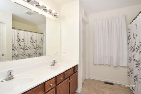 415 Mooresfield St, Elgin, IL 60124 photo 13