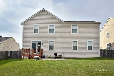 415 Mooresfield St, Elgin, IL 60124 photo 2