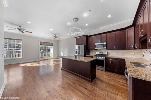 705 E Prospect Ave, Mount Prospect, IL 60056 photo 3
