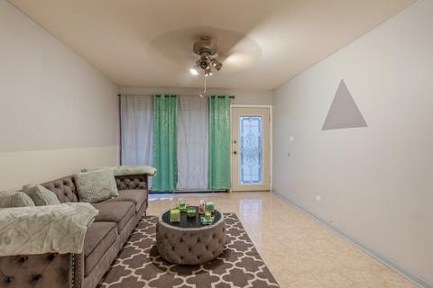 605 N Wolf Rd #D2, Hillside, IL 60162 photo 3