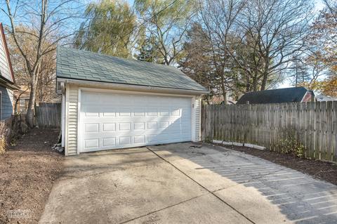 210 S Commonwealth Ave, Aurora, IL 60506 photo 19