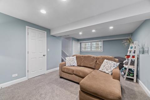 1641 Timber Trl #A, Wheaton, IL 60189 photo 12