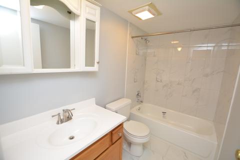 1773 Bristol Walk, Hoffman Estates, IL 60169 photo 12