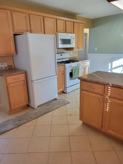 315 Rowe Dr, Bloomington, IL 61701 photo 8