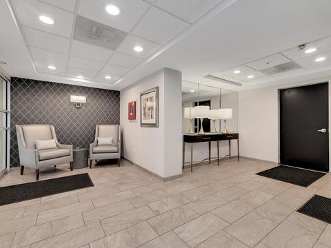 405 W Front St #304, Wheaton, IL 60187 photo 3