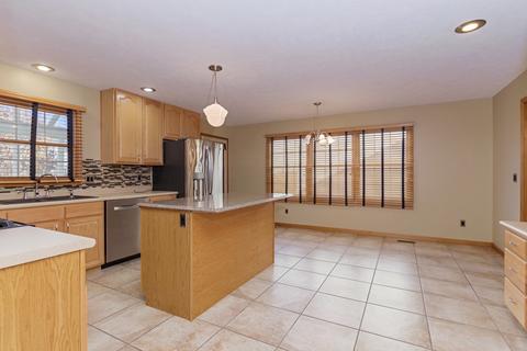 1805 Chuck Murray Dr, Normal, IL 61761 photo 6