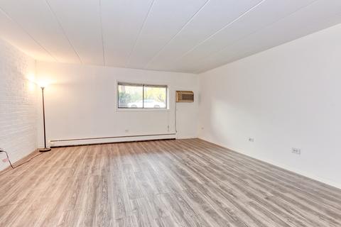 138 E Bailey Rd #B, Naperville, IL 60565 photo 3