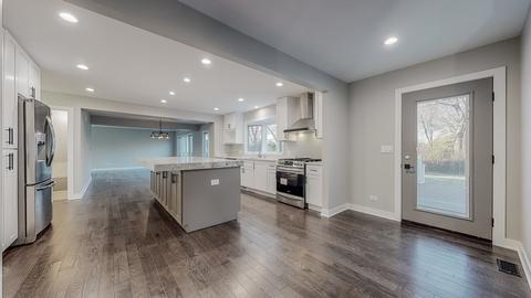 213 E Farnham Ln, Wheaton, IL 60189 photo 9