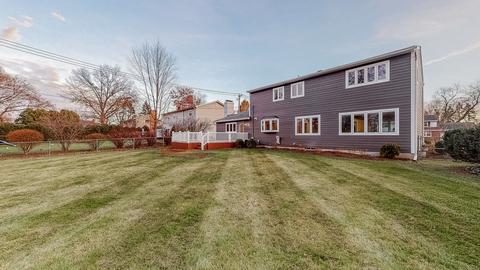 213 E Farnham Ln, Wheaton, IL 60189 photo 36