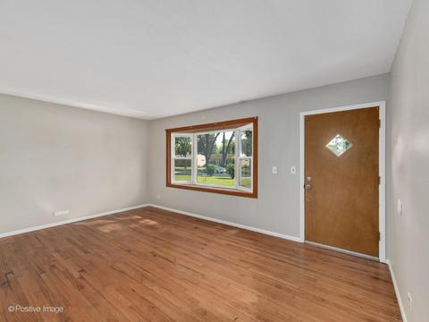 1208 Grant St, Wheaton, IL 60189 photo 2