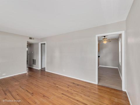 1208 Grant St, Wheaton, IL 60189 photo 3