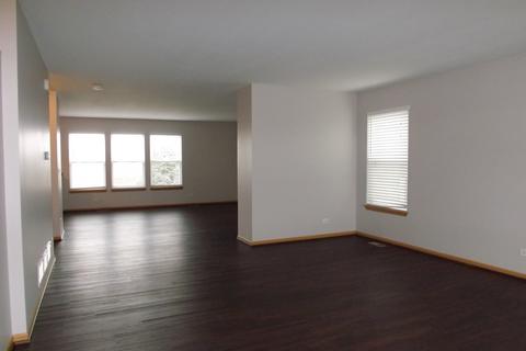 2228 Ridge Dr, Hebron, IL 60034 photo 2