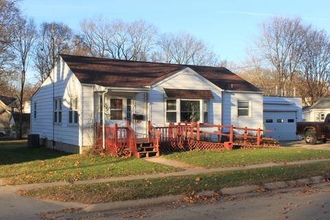 217 E 8th St, Dixon, IL 61021 photo 1