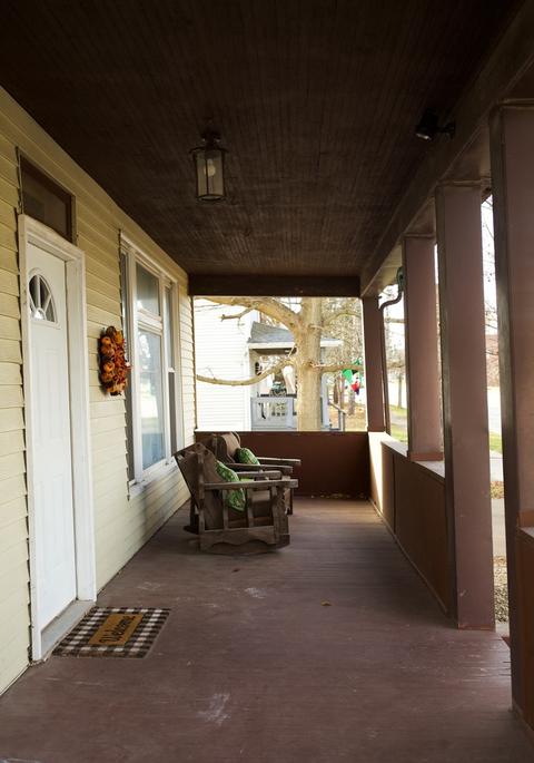 526 E Washington St, Clinton, IL 61727 photo 9